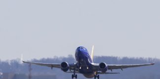 Boeing diz que está a finalizar desenvolvimento do sistema do avião 737 MAX