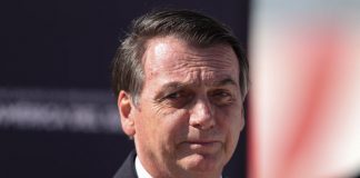 Bolsonaro diz que Brasil não será mais “paraíso de bandidos” após confissão de Battisti