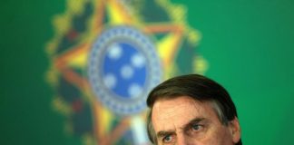 Presidente do Brasil publica vídeo obsceno para criticar o Carnaval