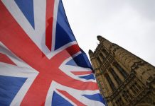 Sucesso de petição ‘online’ para anular ‘Brexit’ bloqueou ‘site’ do parlamento britânico