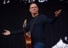 Bryan Adams atua em dezembro em Portugal