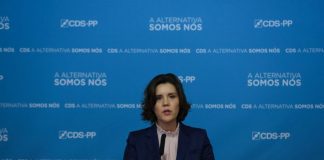 Assunção Cristas diz que a “sondagem da rua” está “muito animadora” para o CDS-PP