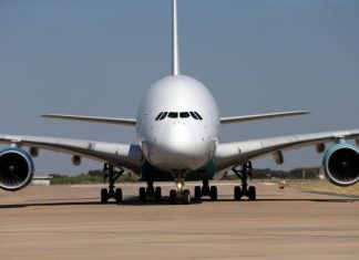 Era desperdício, mas cientistas chineses conseguiram transformá-lo em combustível para aviões