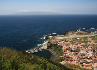 Ilha do Corvo quer ligações marítimas diárias às Flores na época alta