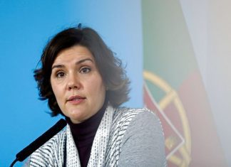 Cristas reafirma a Marcelo que Governo se transformou numa direção de campanha do PS