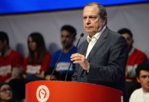 Carlos César elogia solução de Governo à esquerda mas coloca reservas à entrada do BE e PCP