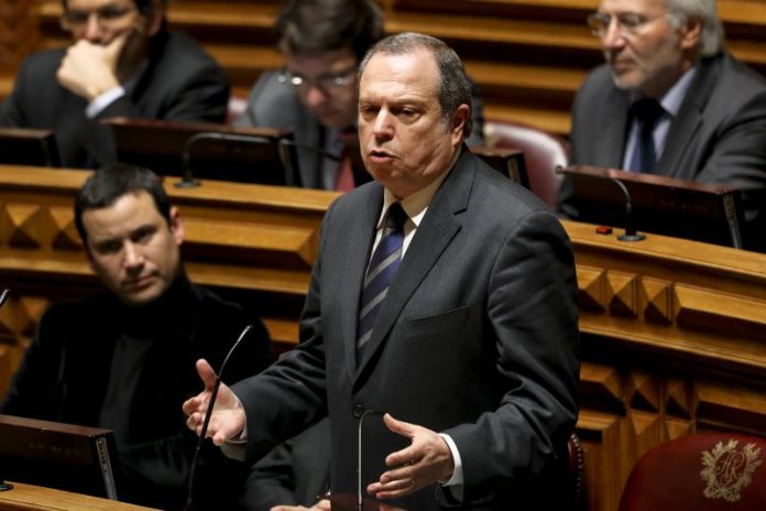 César