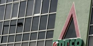 Deco recebe todos os dias famílias endividadas com casa penhorada