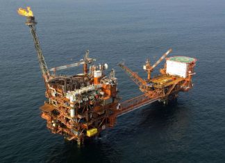 Eni anuncia “grande descoberta” de até 650 milhões de barris de petróleo em Angola