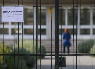 Greve de funcionários pode fechar escolas hoje e sexta