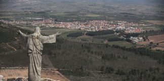 Figueira de Castelo Rodrigo envia garrafa de vinho para o espaço