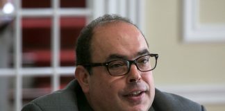 Criação de círculo eleitoral dos Açores e paridade nas listas estão a ser articuladas pela CEVERA