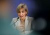 Ministra da Saúde manda averiguar denúncias sobre colonoscopias