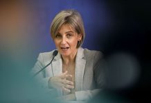 Ministra da Saúde assegura que “não há situações de insegurança” nas farmácias hospitalares