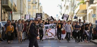 Cerca de 300 alunos manifestam-se em Lisboa por melhores condições nas escolas