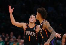 Devin Booker torna-se o mais jovem a marcar 50 pontos em dois jogos seguidos na NBA