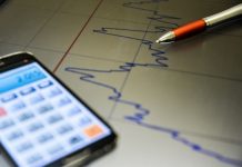 OE2018: Economistas alinham previsão de défice com o Governo em torno de 0,6%