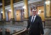 Primeiro-ministro finlandês apresentou demissão do seu Governo