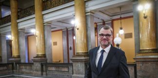 Primeiro-ministro finlandês apresentou demissão do seu Governo