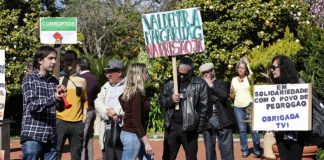 Dezenas de manifestantes em Pedrógão Grande recebidos com resistência verbal de residentes
