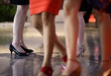 Portugal na média da UE de mulheres em cargos de gestão, mas abaixo na de executivos