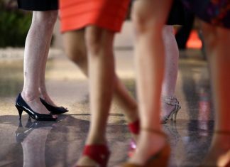 Portugal na média da UE de mulheres em cargos de gestão, mas abaixo na de executivos
