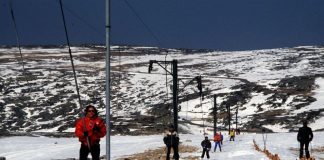 Estância de Esqui na Serra da Estrela está a produzir neve artificial para prolongar a época
