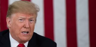 Donald Trump utilizou veto para financiar muro na fronteira com o México