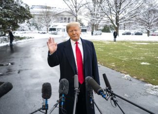 Relatório Mueller conclui não haver provas de conluio entre campanha de Trump e Moscovo