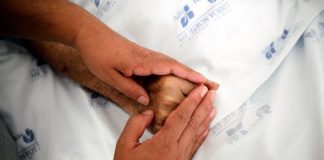 Mais utentes a aguardar vaga nos cuidados continuados e tempo de espera aumentou