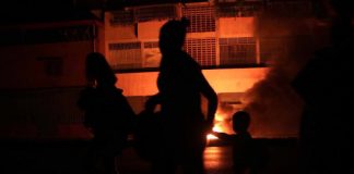 Venezuela: “Coloco o lixo na rua e em 20 minutos alguém passa e come esse lixo”