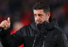 Al Nassr, de Rui Vitória, rouba liderança ao Al-Hilal com golo aos 90+8 minutos