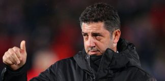 Al Nassr, de Rui Vitória, rouba liderança ao Al-Hilal com golo aos 90+8 minutos