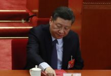 Xi Jinping rompe com moda do comunismo chinês e assume cabelos grisalhos