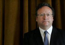 Assis demite-se de coordenador dos socialistas europeus em assembleia latino-americana