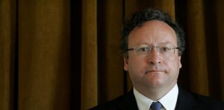 Assis demite-se de coordenador dos socialistas europeus em assembleia latino-americana