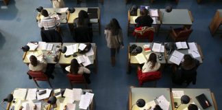 Estudantes pedem fim da cobrança coerciva das propinas quando abandonam estudos