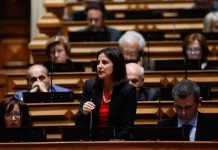 Lara Martinho insta Governo a proteger o Carnaval da Terceira relativamente aos direitos de autor