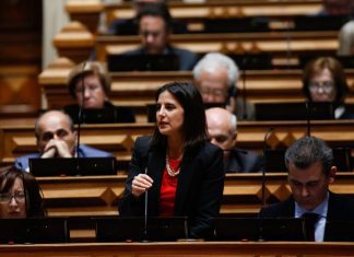 Lara Martinho insta Governo a proteger o Carnaval da Terceira relativamente aos direitos de autor