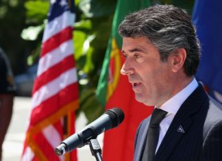 Governo acusa PSD de usar crise na Venezuela para fins político-partidários