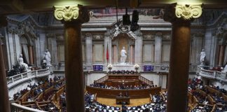 PSD abre debate quinzenal e confronta Costa com questões económicas e sociais