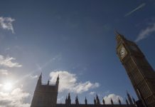 ‘Linha Brexit’. Deputado satisfeito com resposta de linha telefónica a comunidade portuguesa