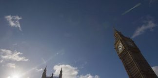 ‘Linha Brexit’. Deputado satisfeito com resposta de linha telefónica a comunidade portuguesa