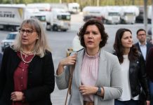Cristas, preocupada com abrandamento económico, reivindica redução de impostos