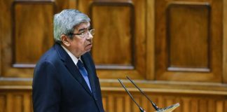 Ferro Rodrigues elogia “Geringonça” e diz que “o melhor da democracia ainda está para vir”