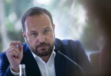 “O PSD não percebeu que o seu problema interno se tornou um problema para os Açores”, diz Francisco César