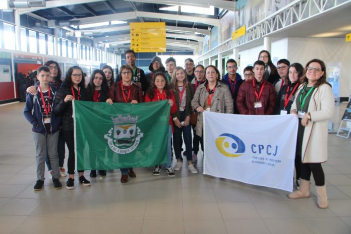 ~Jovens do Pico de viagem a Lisboa
