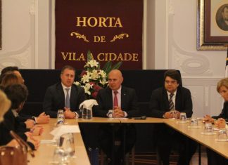 Presidente da CMH recebe Comissão de Trabalho e Segurança Social da Assembleia da República