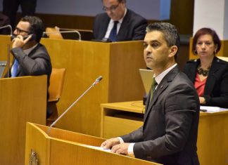 Habitação – Parlamento aprova proposta do PSD para majorar apoios a jovens casais