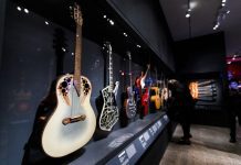 Passaram pelas mãos de Jimi Hendrix ou Keith Richards. Agora, vão estar juntos numa exposição no MET de Nova Iorque